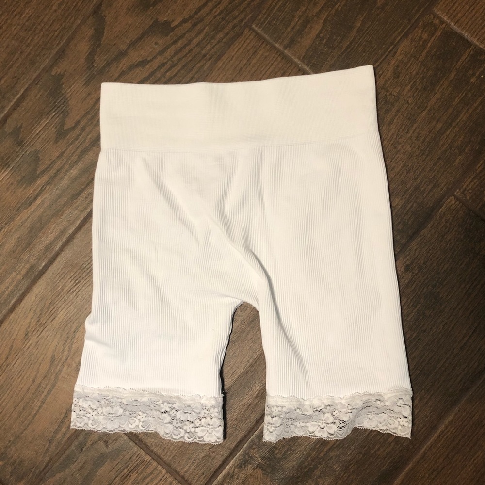 Kitty Gains seamless ribbed biker shorts